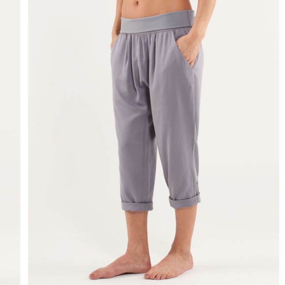 lululemon athletica Pants - Lululemon Post Power Crop Fossil Grey Size 8 Gorpcore Lagenlook